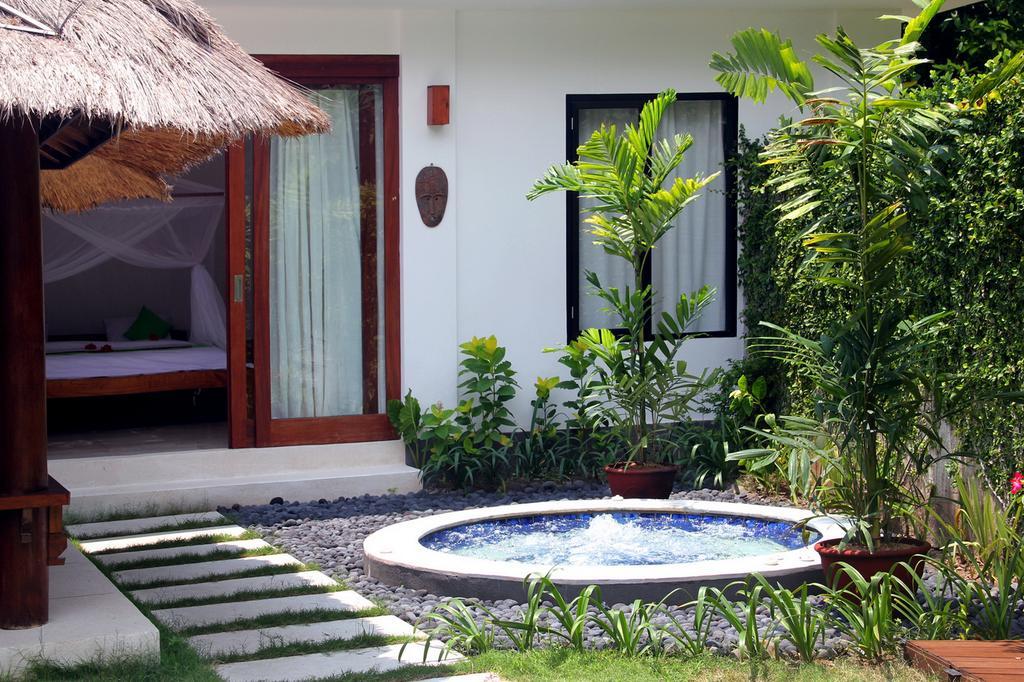 Simon'S Suite Mangsit Buitenkant foto